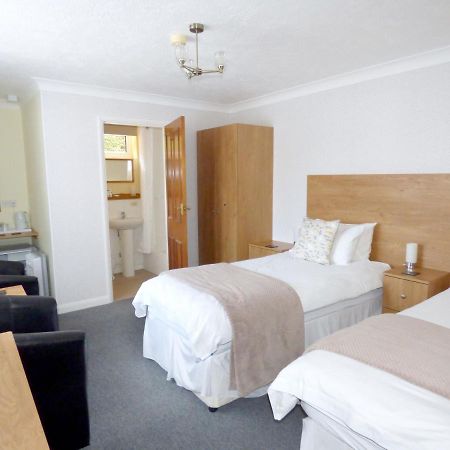 Kenmore Guest House Rustington Esterno foto