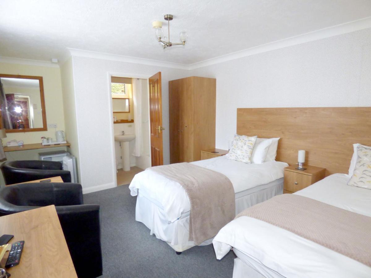 Kenmore Guest House Rustington Esterno foto