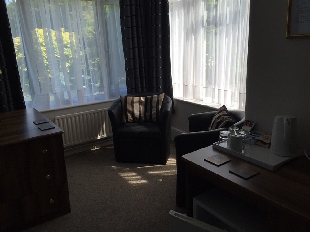 Kenmore Guest House Rustington Esterno foto