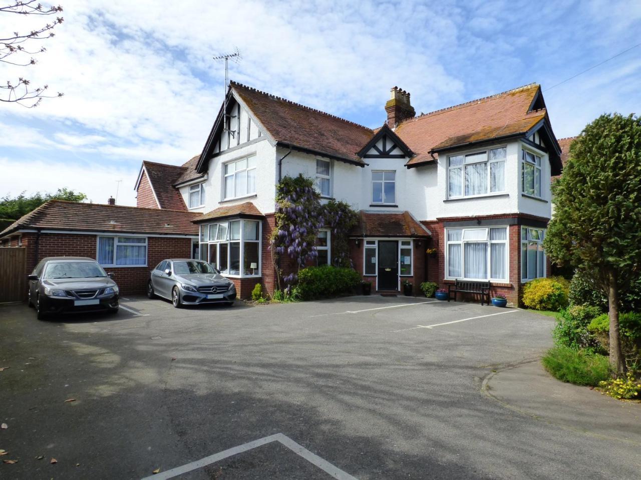 Kenmore Guest House Rustington Esterno foto