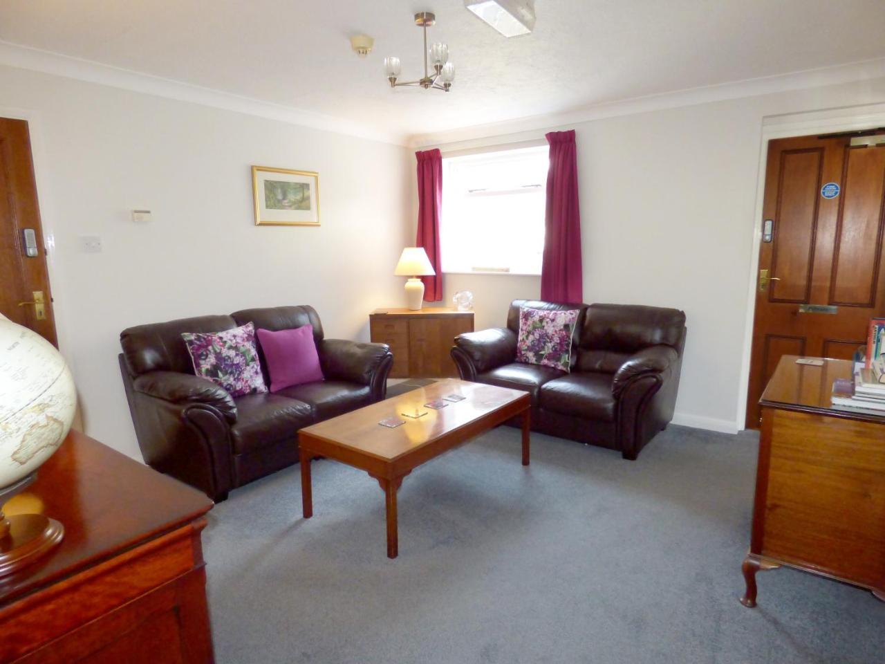 Kenmore Guest House Rustington Esterno foto